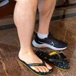 Cena do vídeo em que Romeu Zema calça marca de concorrente da Havaianas com o pé direito | Foto: Reprodução/Instagram/@romeuzemaoficial