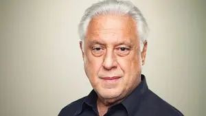 Antonio Fagundes celebra 60 anos de carreira com volta à Globo e defesa da classe artística