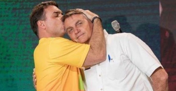 flávio bolsonaro e jair bolsonaro - candidato a presidente da república em 2026
