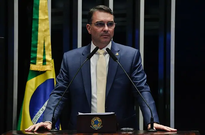 flávio bolsonaro - tribuna do senado