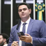 Ícaro de Valmir