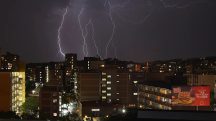 previsão do tempo com pancadas de chuva e trovoadas - raios e trovoões - agência brasil