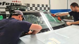 Processo de blindagem de veículos | Foto: Reprodução/Abrablin