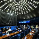 Na sessão do Senado desta quarta-feira, 3, parlamentares criticaram decisão de Gilmar Mendes | Foto: Carlos Moura/Agência Senado