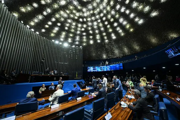 Na sessão do Senado desta quarta-feira, 3, parlamentares criticaram decisão de Gilmar Mendes | Foto: Carlos Moura/Agência Senado
