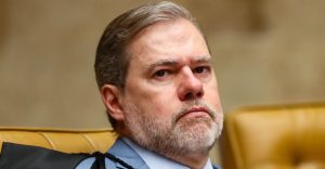 O ministro do Supremo Tribunal Federal (STF), Dias Toffoli, durante sessão no plenário da Corte, em Brasília (DF)
