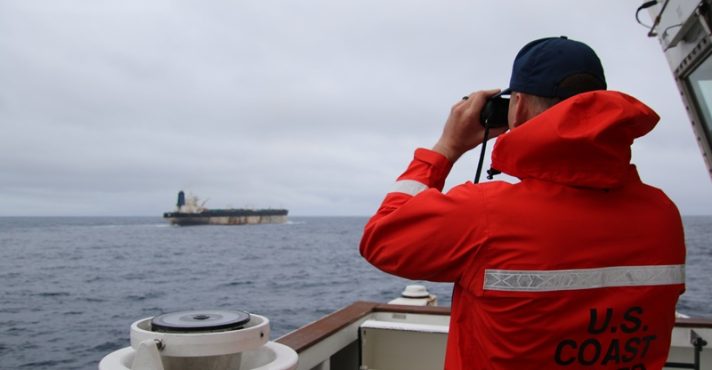 Ação dos EUA apreende navio petroleiro ligado à Venezuela
