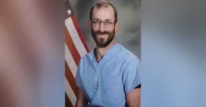 O enfermeiro Alex Jeffrey Pretti, 37 anos, foi morto em Minneapolis | Foto: Departamento de Assuntos dos Veteranos dos Estados Unidos/Divulgação