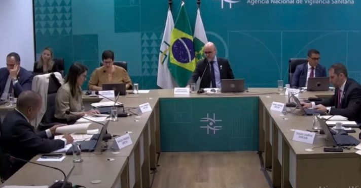 Diretores da Anvisa em reunião nesta quarta-feira, 28, em Brasília | Foto: Divulgação/Anvisa