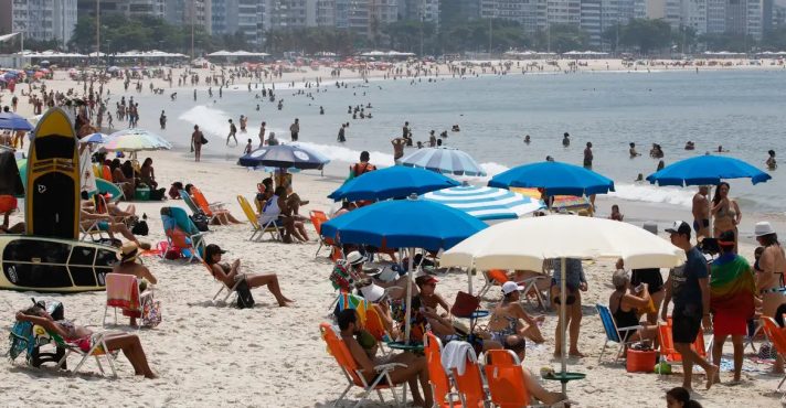 Dia de sol em Copacabana | Foto: Fernando Frazão/Agência Brasil