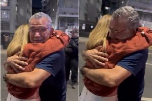 Enrique Márquez, ao deixar a prisão nesta quinta-feira, 8 de janeiro de 2026 | Foto: Reprodução/Redes sociais