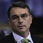 O senador Flávio Bolsonaro (PL-RJ), durante a sabatina do procurador-geral da República, Paulo Gonet - 12/11/2025 | Foto: Ton Molina/FotoArena/Estadão Conteúdo