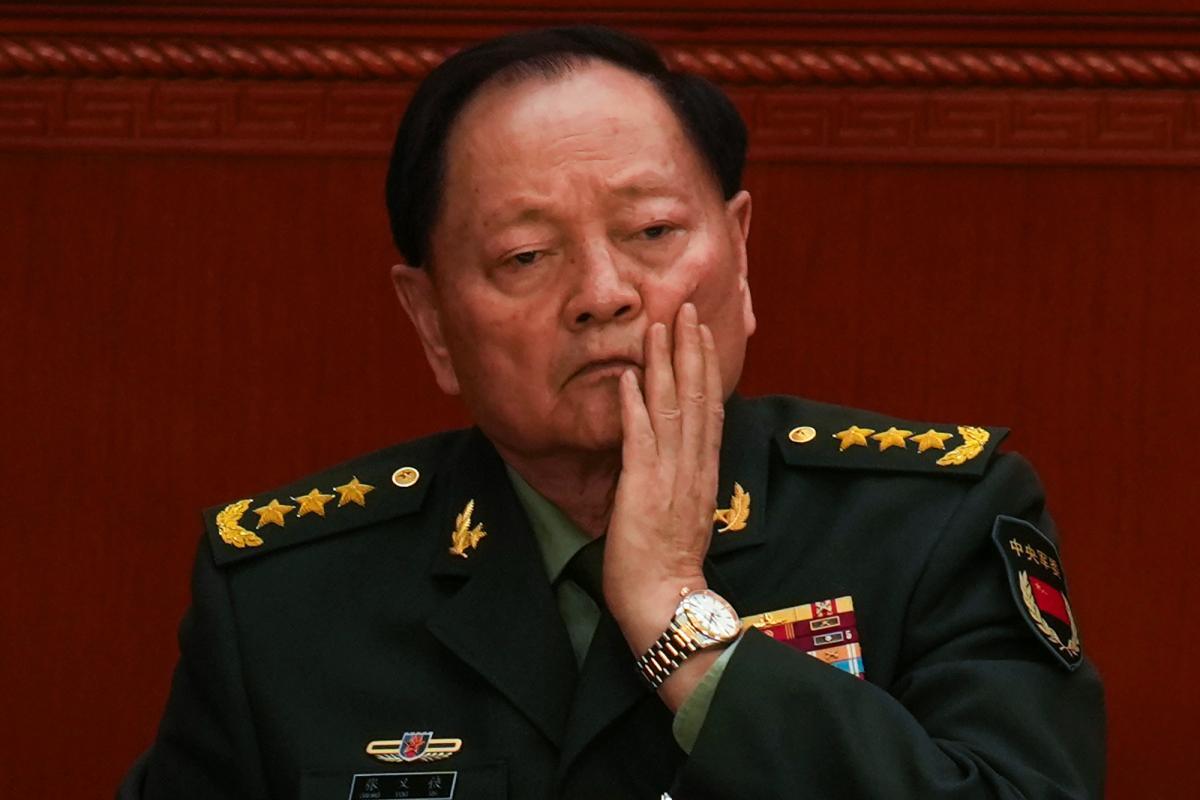 Expurgos no topo do Exército chinês ampliam poder de Xi Jinping