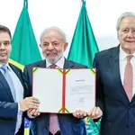 Luiz Inácio Lula da Silva empossa Wellington César Lima e Silva como ministro da Justiça | Foto: Ricardo Stuckert / PR