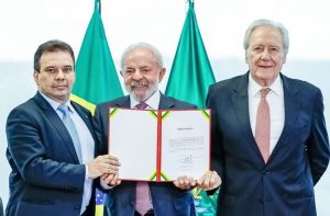 Luiz Inácio Lula da Silva empossa Wellington César Lima e Silva como ministro da Justiça | Foto: Ricardo Stuckert / PR