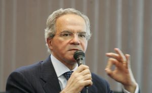 O empresário Nelson Tanure é investigado no caso que envolve o Banco Master | Foto: Reprodução/X