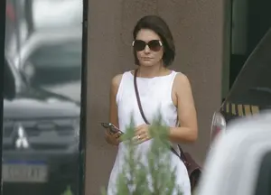 A ex-primeira-dama Michelle Bolsonaro deixa a sede da Superintendência da Polícia Federal em Brasília (DF), depois de visitar o ex-presidente Jair Bolsonaro - 16/12/2025 | Foto: Wilton Junior/Estadão Conteúdo