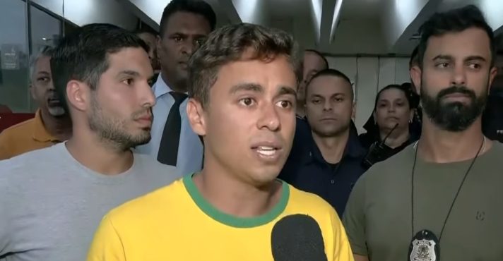 Nikolas caminhou por 255km até Brasília | Foto: SBT News/Reprodução