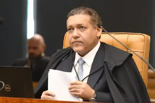 Kássio Nunes Marques STF filho refinaria Refit