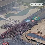 A manifestação popular da militância esquerdista na Praça dos Três Poderes