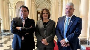 Os senadores Magno Malta (PL-ES), Eduardo Girão (Novo-CE) e Damares Alves (Republicanos-DF), que querem afastamento do ministro Dias Toffoli, do Supremo Tribunal Federal (STF)
