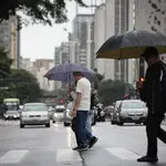 chuvas - avenida paulista - são paulo - guarda-chuva