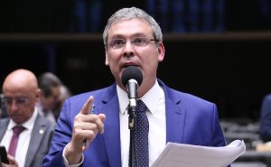 O líder do PT na Câmara, deputado Lindbergh Farias (RJ)