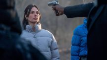 Isis Valverde é indicada ao Framboesa de Ouro por filme com Sylvester Stallone