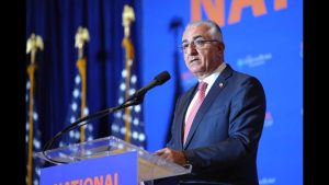 Reza Pahlavi, herdeiro presumido do trono do Irã | Foto: Reprodução/Arquivo pessoal