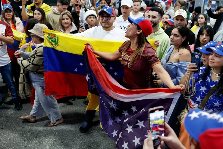 protesto manifestação em miami eua - queda de nicolás maduro 4