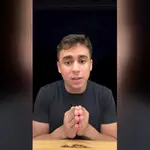 Nikolas Ferreira grava um de seus tradicionais vídeos com fundo preto | Foto: Instagram/Reprodução