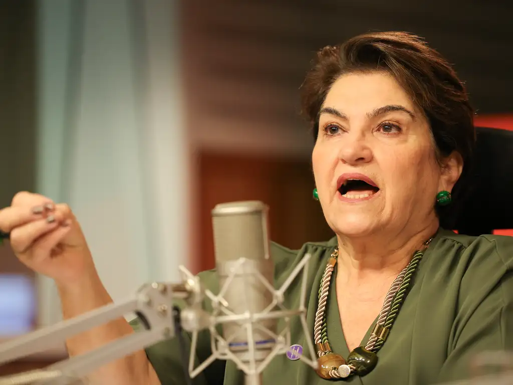 Governo Lula quer incluir prevenção ao feminicídio no ensino básico
