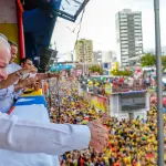 Presidente da República, Luiz Inácio Lula da Silva, durante carnaval em Salvador
