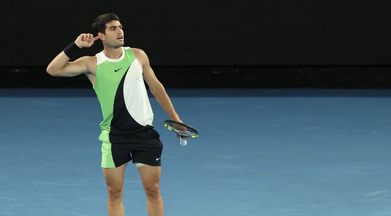 Alcaraz no Australia Open: recorde pessoal e primeira posição no ranking mantida | Foto: Reprodução/X