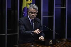 O senador Alessandro Vieira, durante votação do PL da Dosimetria - 17/12/2025 | Foto: Ton Molina/FotoArena/Estadão Conteúdo
