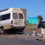 Policial orienta motoristas em meio a grave acidente em rodovia federal | Foto: Reprodução/X