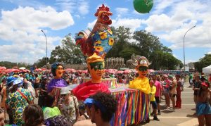 Calor e pancadas de chuva prevalecem na reta final do Carnaval | Foto: Rovena Rosa/Agência Brasil