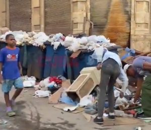 Crise energética cria problemas como a falta de coleta de lixo nas ruas de Havana | Foto: Reprodução/X