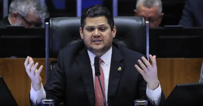 Davi Alcolumbre político brasileiro, filiado ao União Brasil