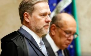 Ministro Dias Toffoli durante sessão do STF