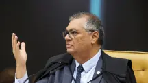 Flávio Dino nota Toffoli STF