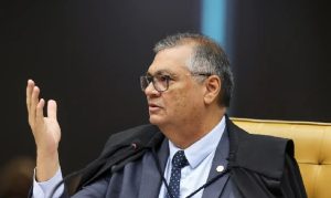 Flávio Dino nota Toffoli STF