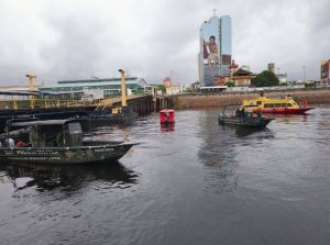 O naufrágio ocorreu quando a embarcação fazia o trajeto Manaus–Nova Olinda do Norte | Foto: Divulgação/CBMAM