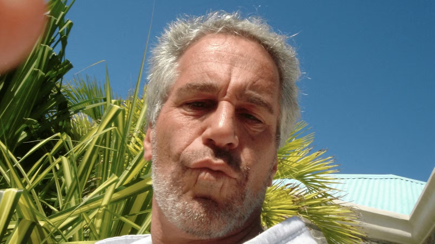 Jeffrey Epstein foi um financista norte-americano que construiu uma rede de influência envolvendo empresários, políticos e celebridades | Foto: Divulgação/Reuters