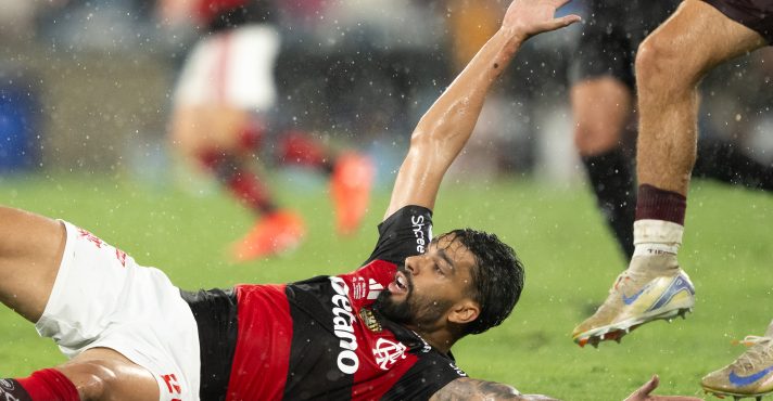 Lucas Paquetá, jogador do Flamengo, durante partida contra o Lanus, no Estádio do Maracanã – 26/2/2026 | Foto: Jorge Rodrigues/Agif/Reuters