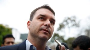 Flavio Bolsonaro político brasileiro, filiado ao Partido Liberal (PL) e atual Senador da República pelo Rio de Janeiro