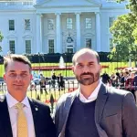 Flávio Bolsonaro visita o irmão Eduardo Bolsonaro em Washington (DC)