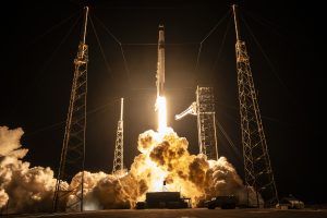 SpaceX envia tripulação à Estação Espacial Internacional