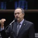 O deputado federal Silas Câmara acompanhou a assinatura de um acordo entre o Instituto Nacional do Seguro Social (INSS) e a Confederação Brasileira dos Trabalhadores da Pesca e Aquicultura (CBPA) | Foto: Bruno Spada/Câmara dos Deputados
