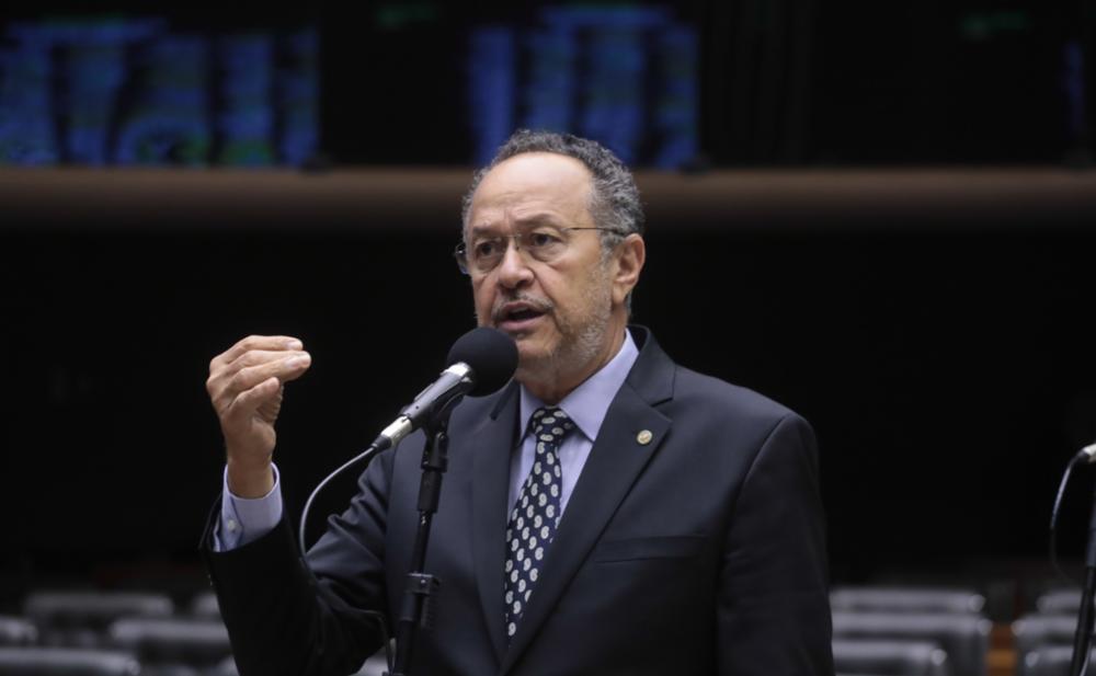 O deputado federal Silas Câmara acompanhou a assinatura de um acordo entre o Instituto Nacional do Seguro Social (INSS) e a Confederação Brasileira dos Trabalhadores da Pesca e Aquicultura (CBPA) | Foto: Bruno Spada/Câmara dos Deputados